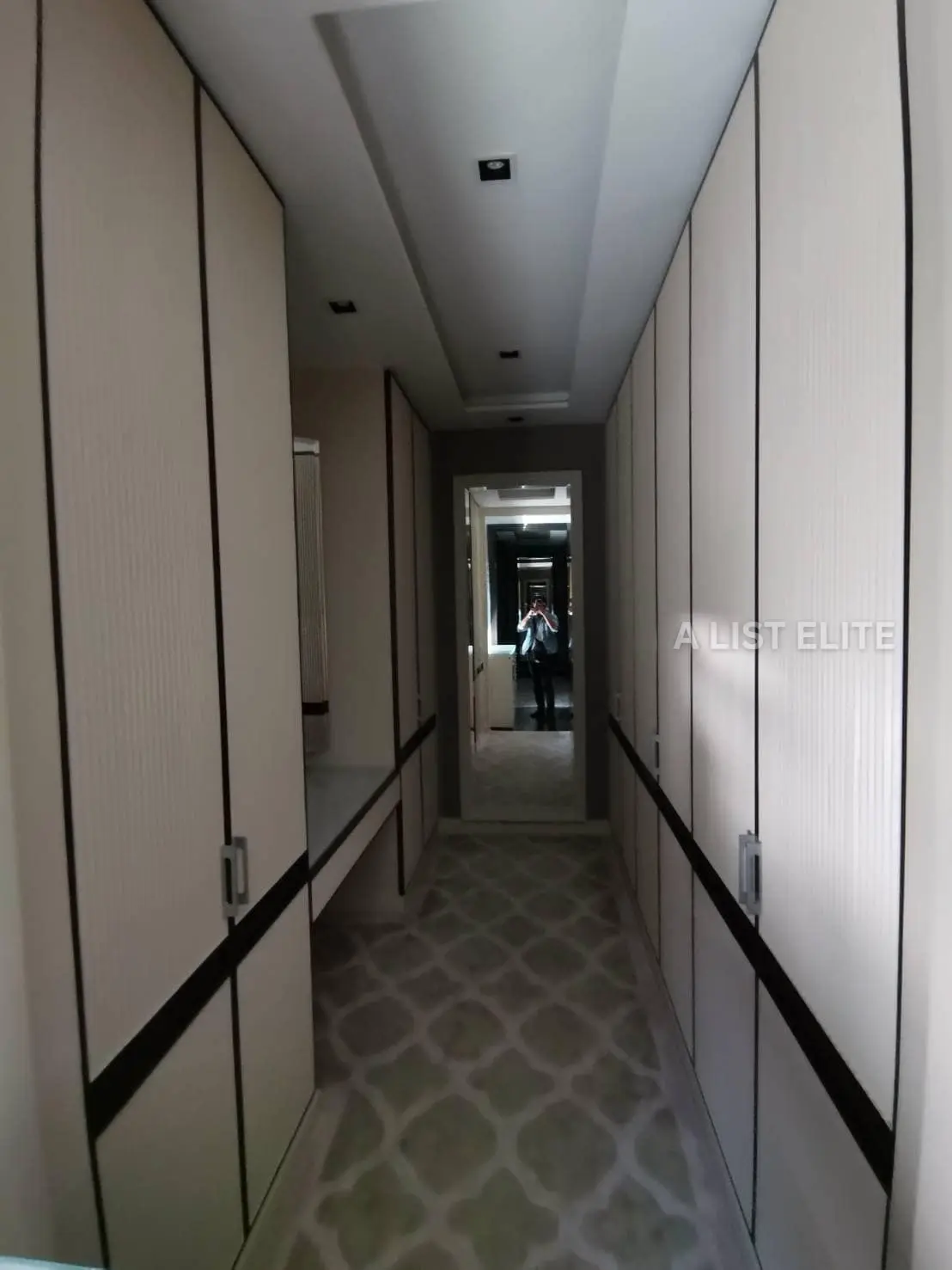 THE GENTRY SUKHUMVIT TYPE MANHATTAN