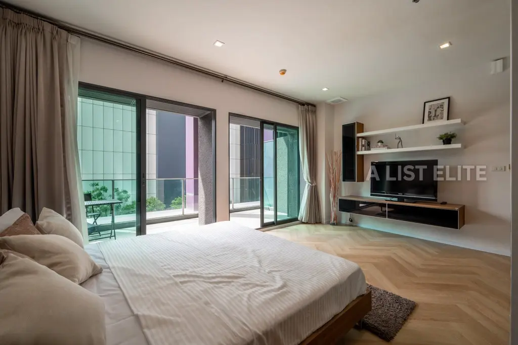 PARK ORIGIN THONGLOR