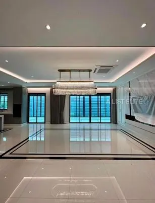 THE PALAZZO PINKLAO
