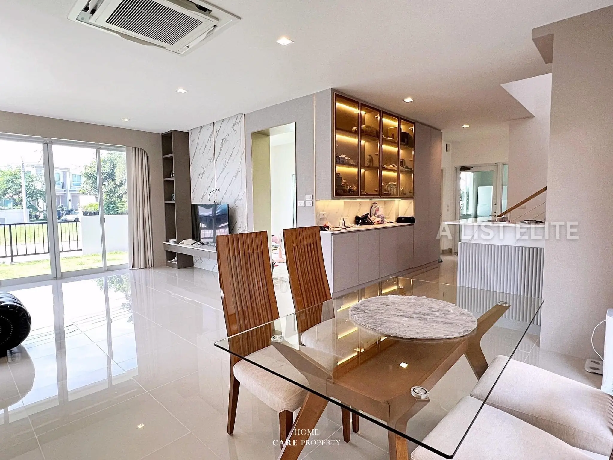 PARK ORIGIN THONGLOR