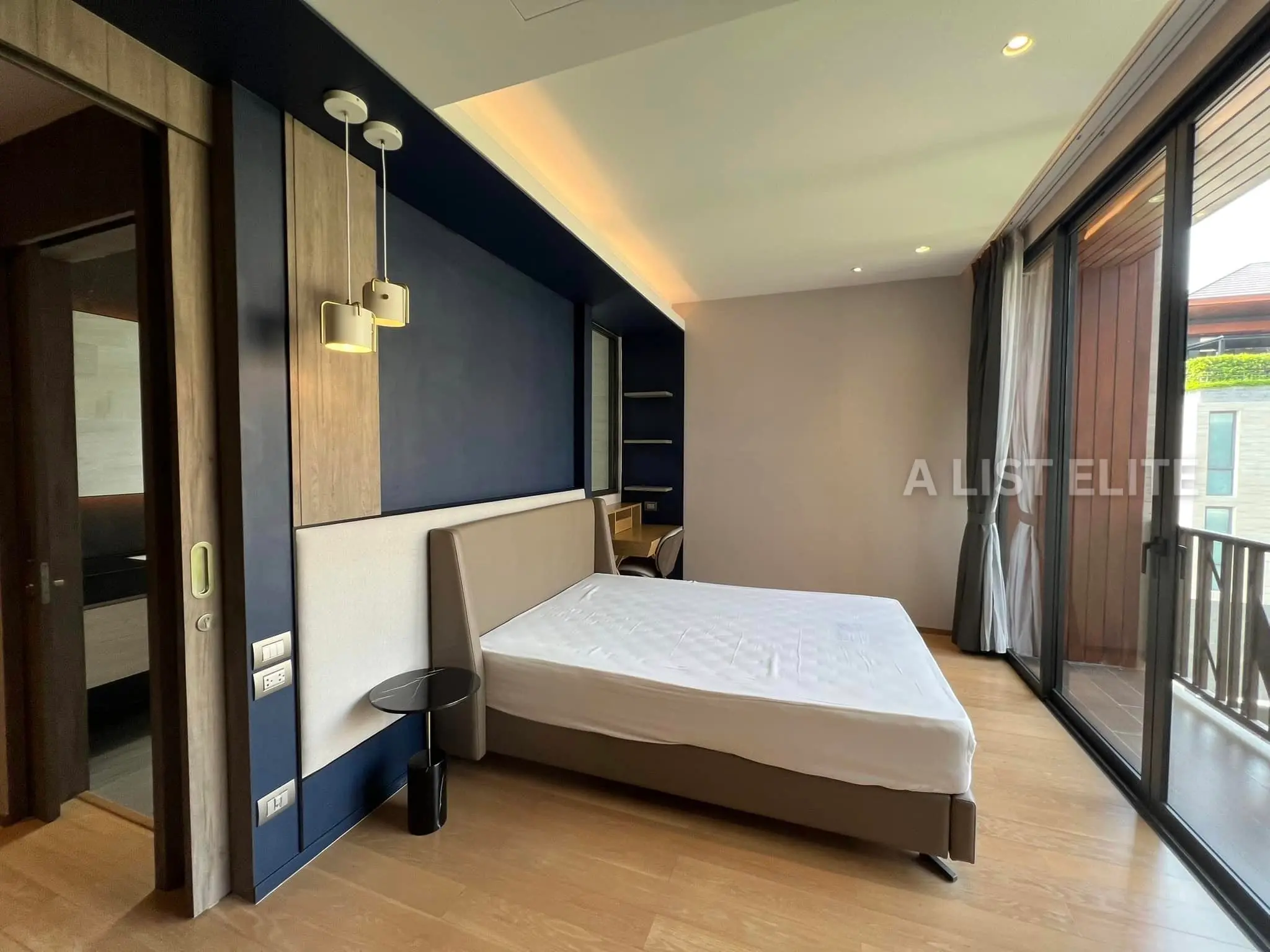 PARK ORIGIN THONGLOR