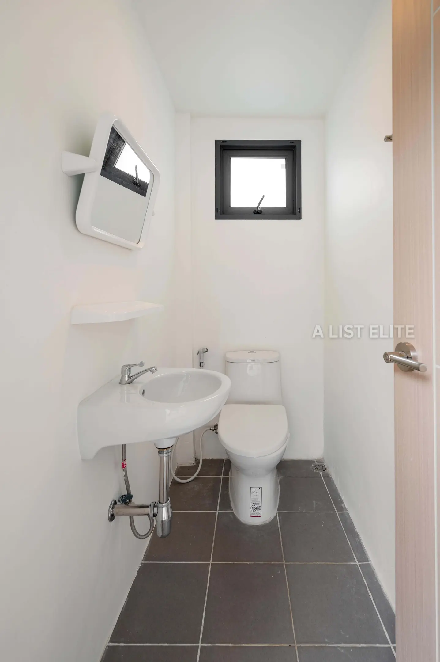 Maison à 2 étages à vendre