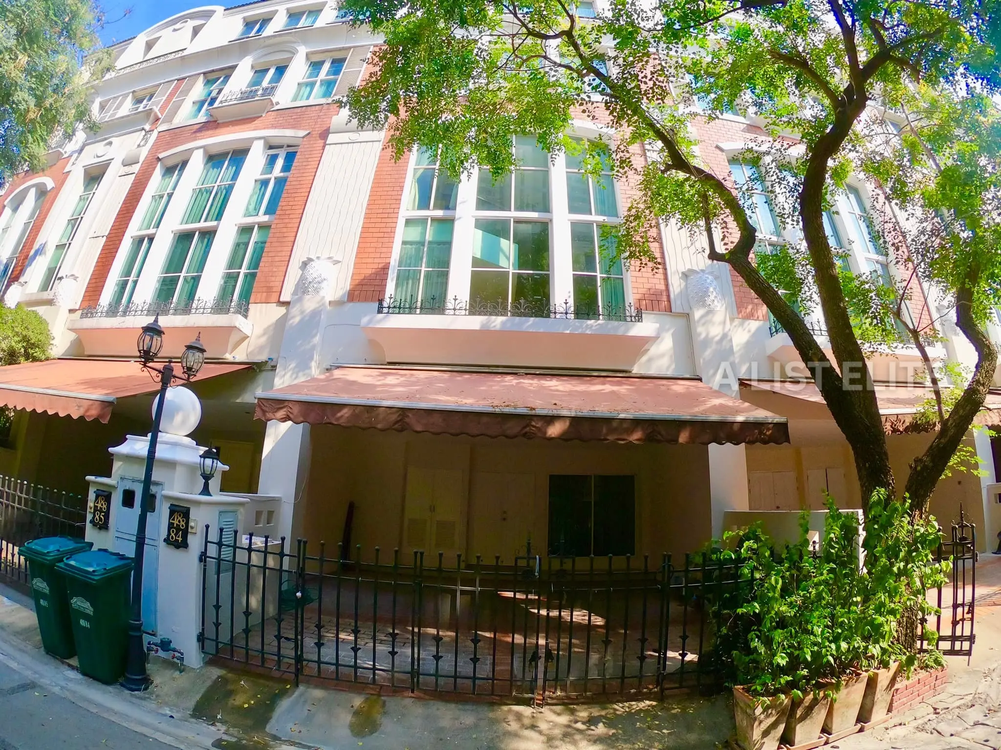 บ้านกลางกรุง บริทติช ทาวน์ ทองหล่อ(BRITISH TOWN - THONGLOR)
