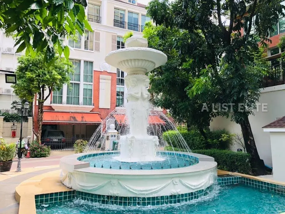บ้านกลางกรุง บริทติช ทาวน์ ทองหล่อ(BRITISH TOWN - THONGLOR)