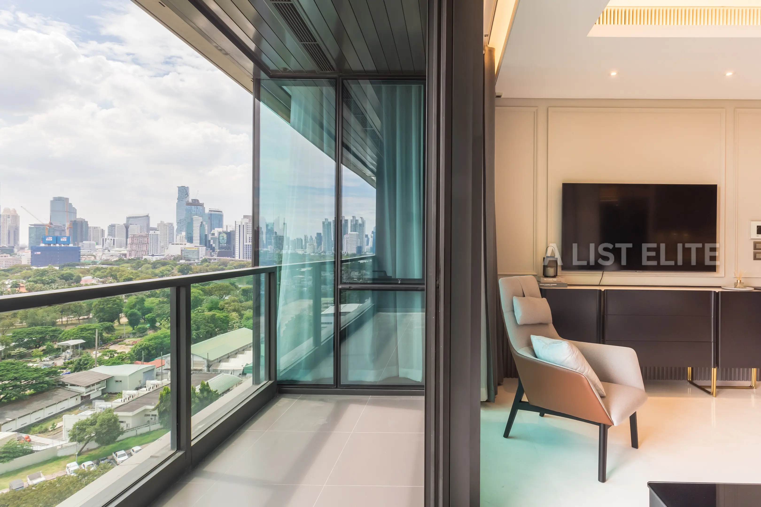 Sindhorn Tonson