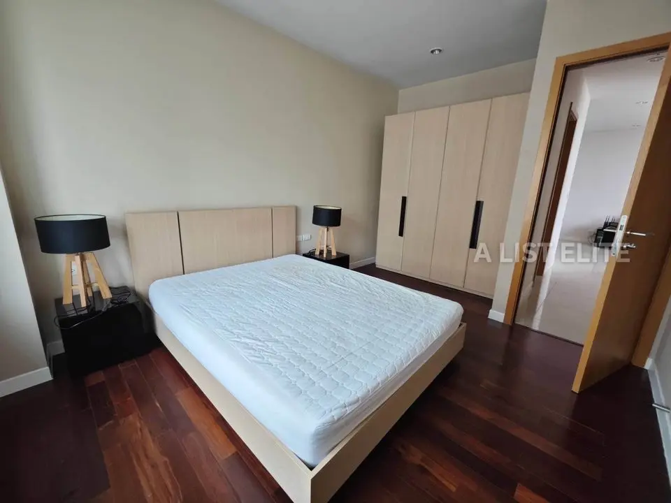 Circle Condominium