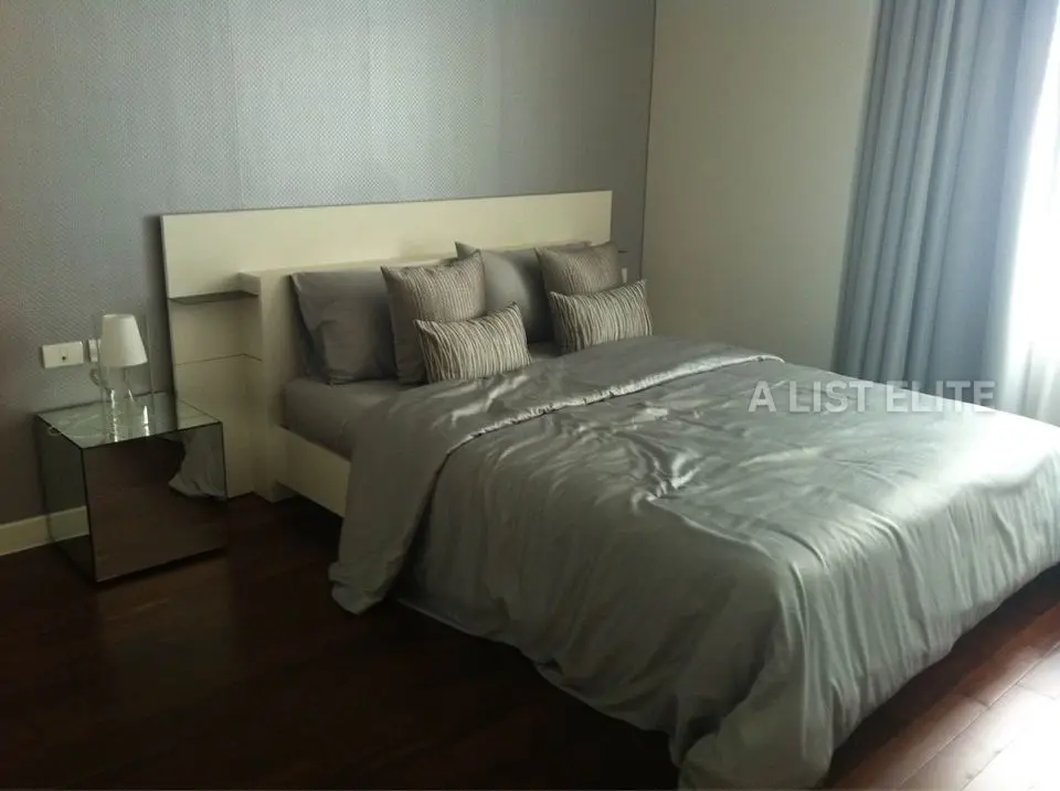 Circle Condominium