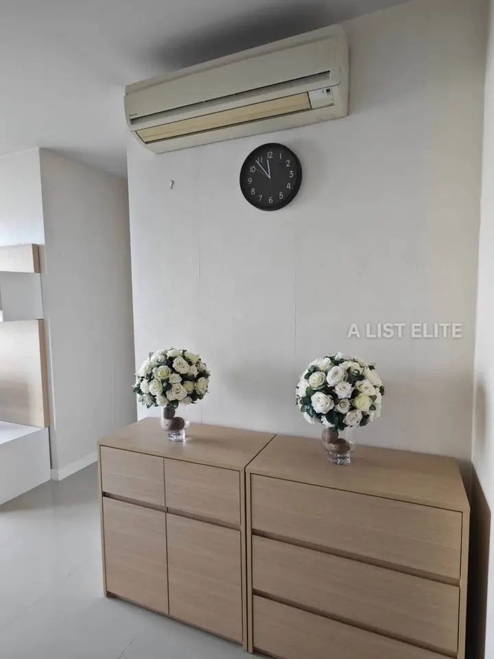 Circle Condominium