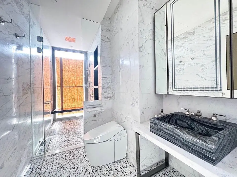 The Residences At Mandarin Oriental