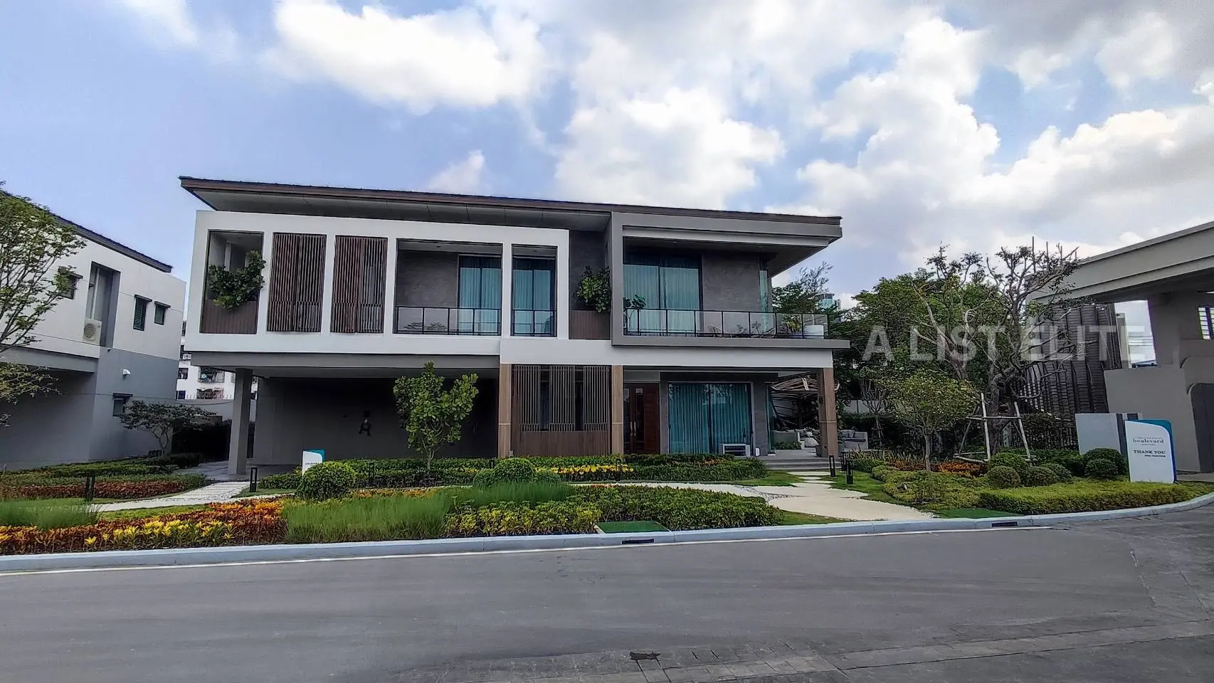 Bangkok Boulevard Bangna Km.5