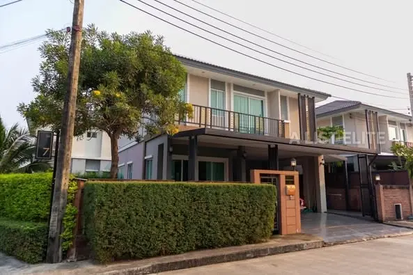 ภัสสร เพรสทีจ ลุกซ์ พัฒนาการ