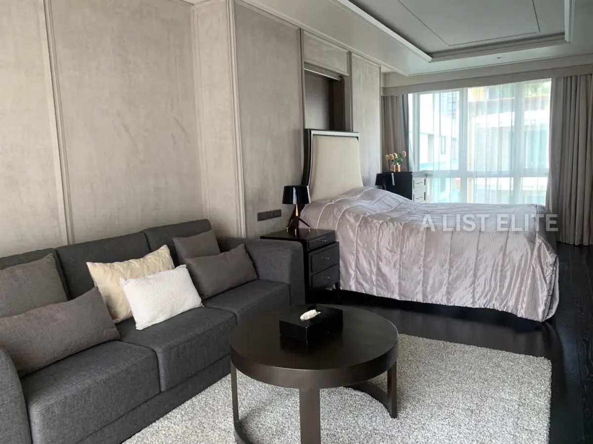 The Crest Sukhumvit 24