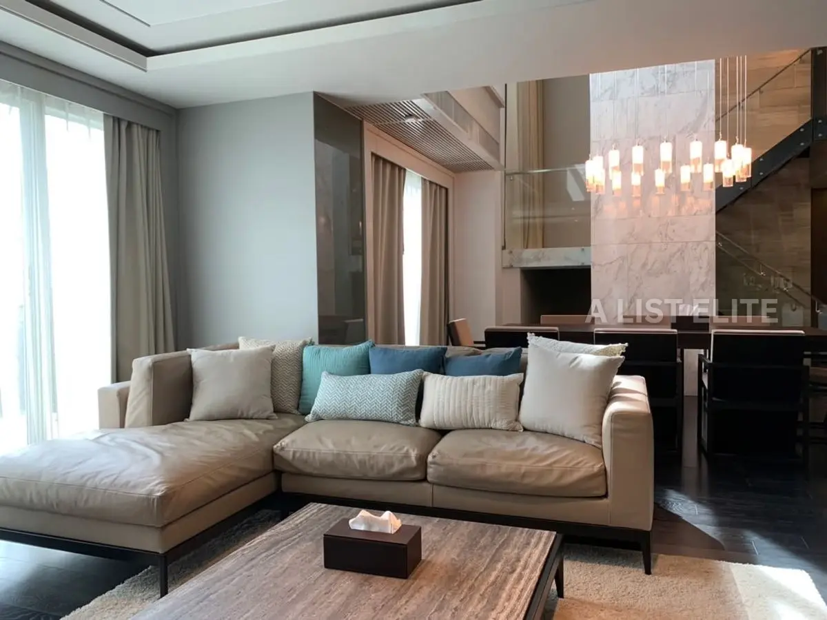 The Crest Sukhumvit 24