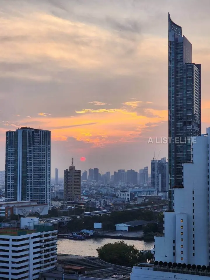 อาคารสเตททาวเวอร์ (ฝั่งสีลม)