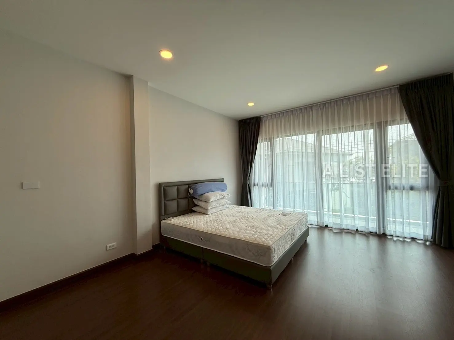 The City Bangna Modern Luxury Living Near Mega Bangna