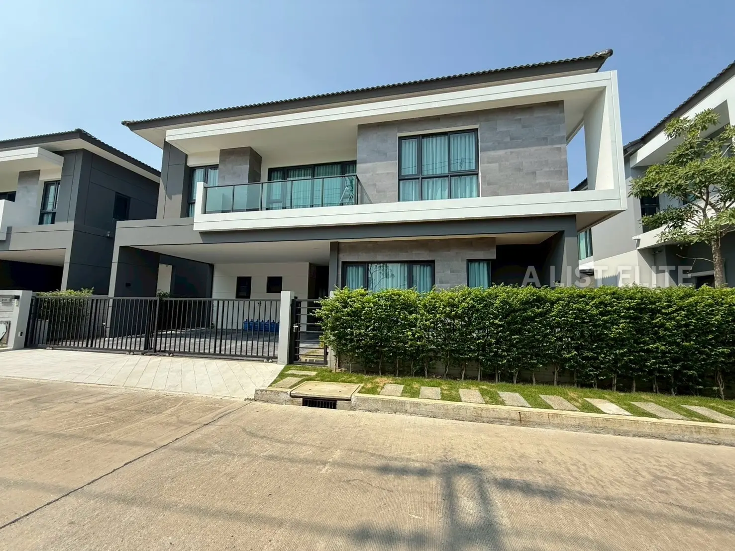 The City Bangna Modern Luxury Living Near Mega Bangna