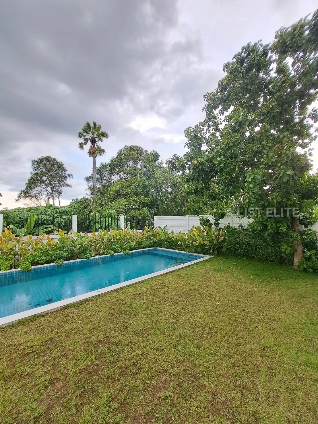 Exclusive Living Embraced by Nature 
