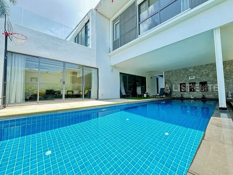 Palm Lakeside Villas