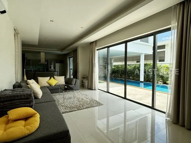 Palm Lakeside Villas