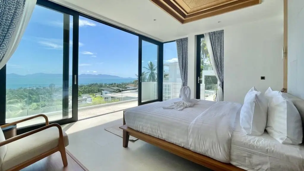 
    4 bed Luxurious Ocean View Villa in Bang Por
  