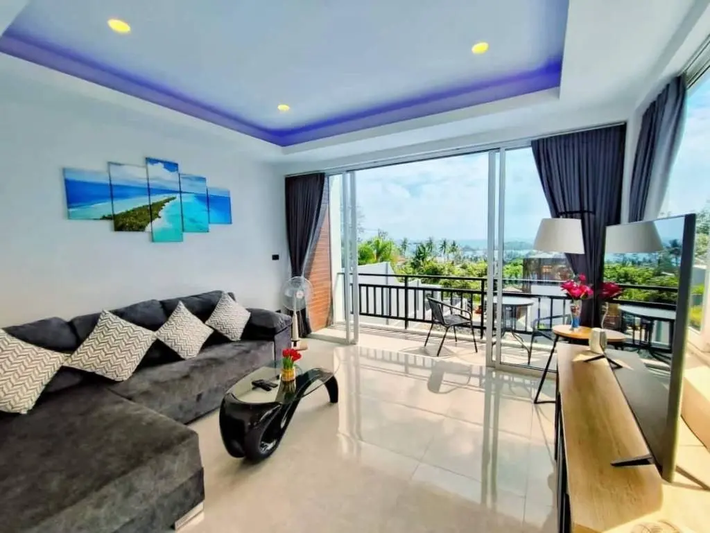 
    4 bed Townhouse with Panoramic Ocean Views in Choengmon
  