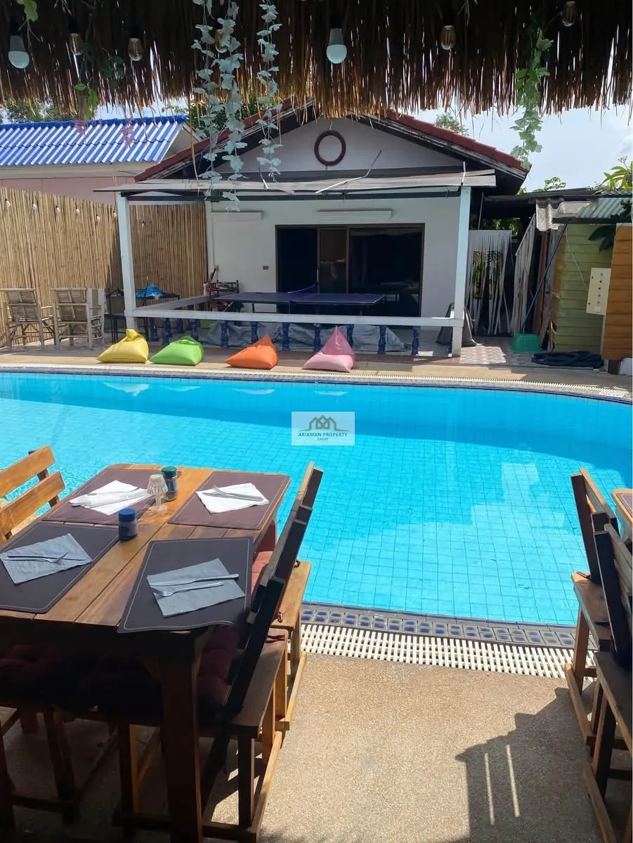 Italian Restaurant with 1 bed house with Large Pool, Covered Patio & Tropical Vibes In Bangrak 