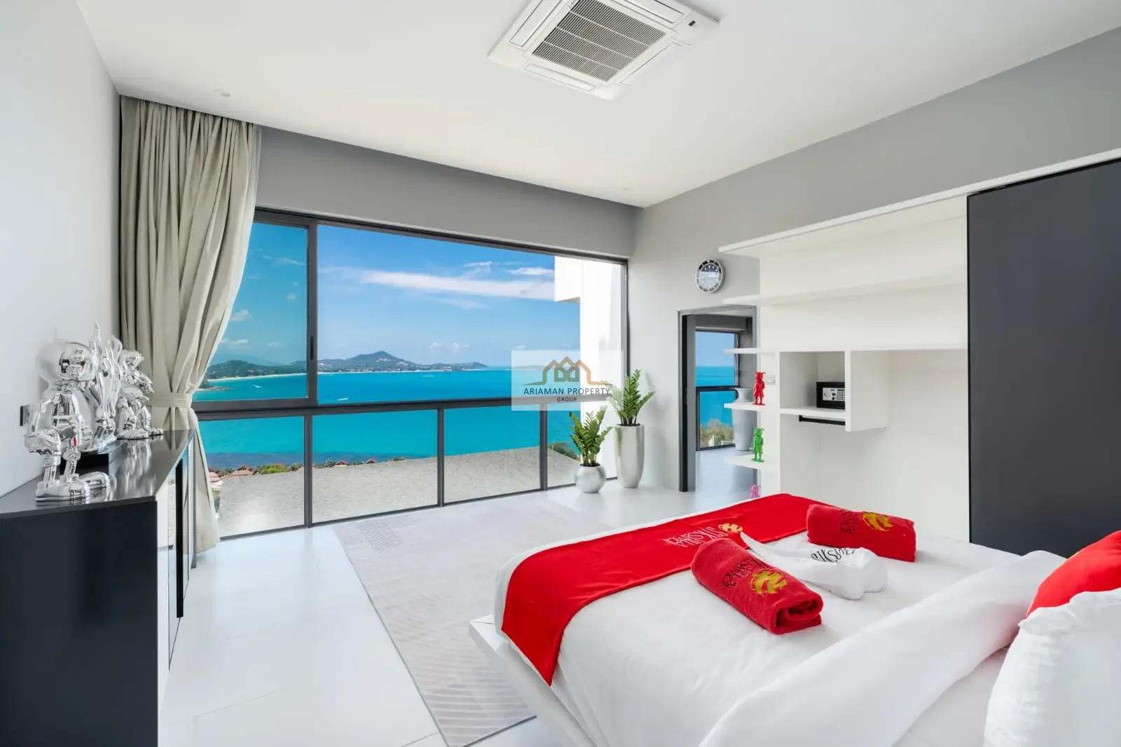 Luxurious 4-Bedroom Freehold Villa with Stunning Ocean and Mountain Views in Chaweng Noi