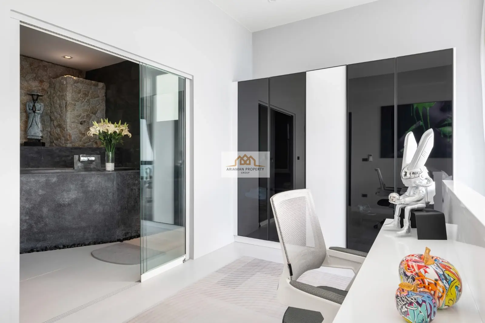 Luxurious 4-Bedroom Freehold Villa with Stunning Ocean and Mountain Views in Chaweng Noi