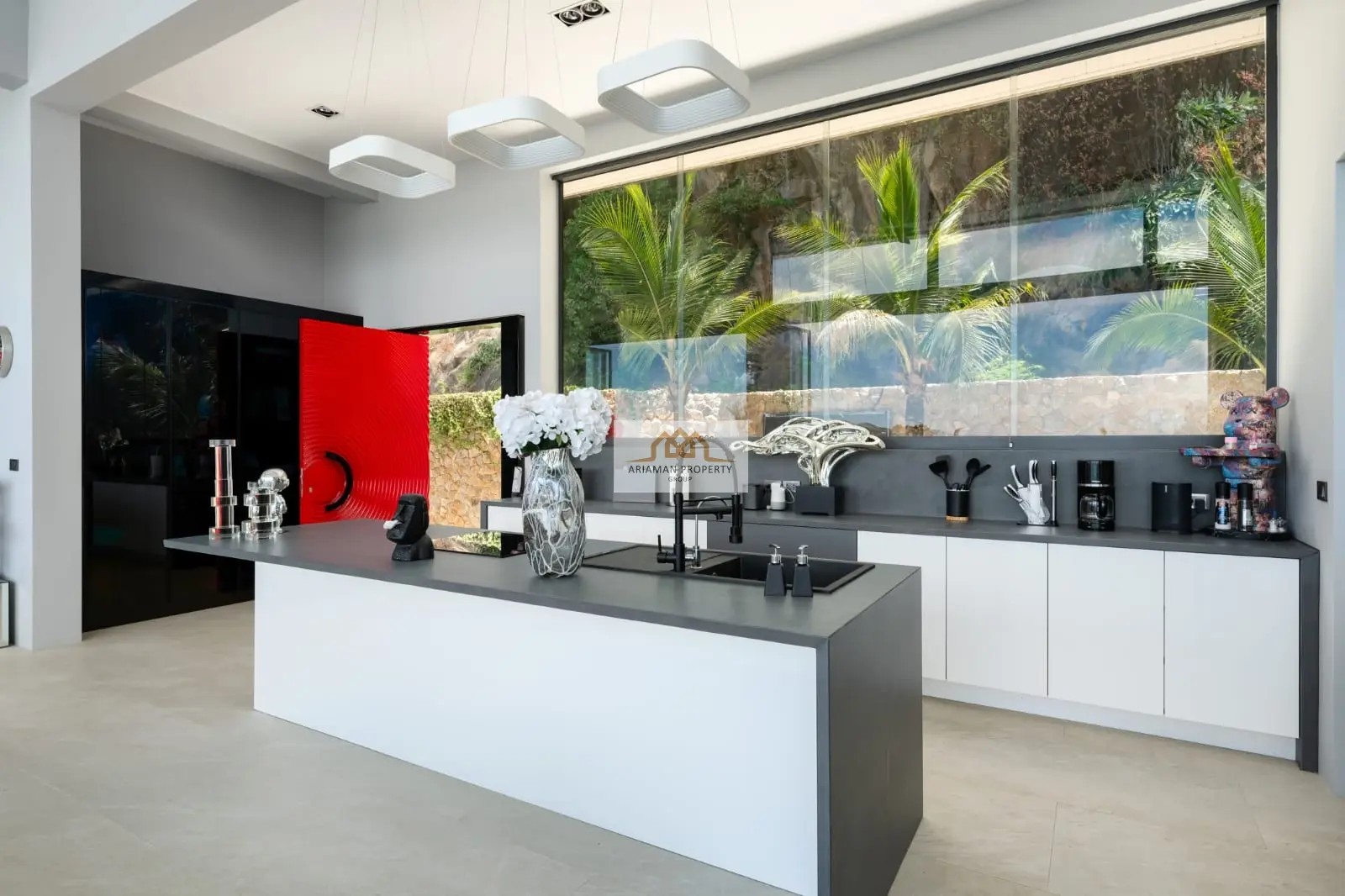 Luxurious 4-Bedroom Freehold Villa with Stunning Ocean and Mountain Views in Chaweng Noi