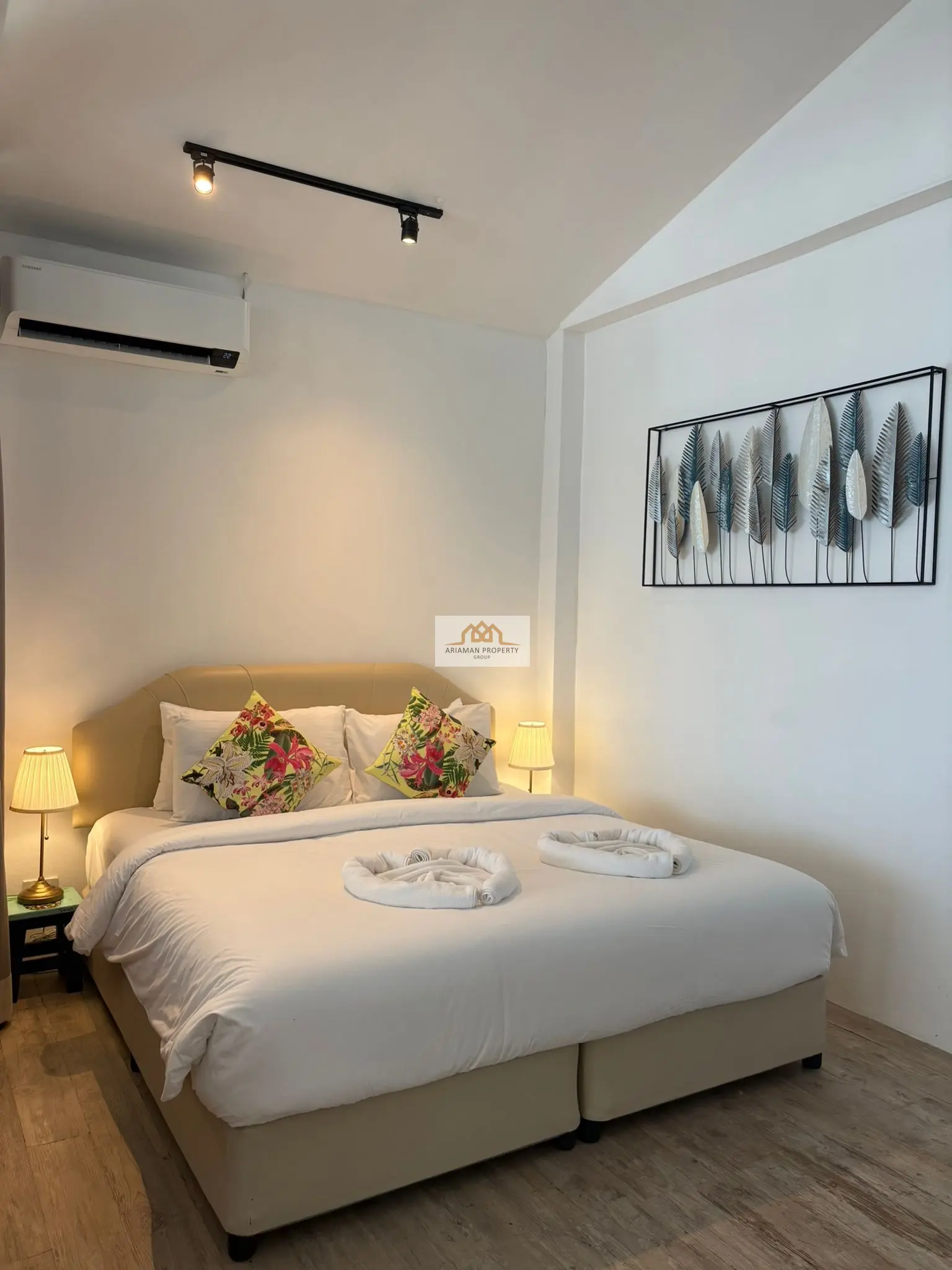 Cozy 1-Bedroom Beachfront Villa with Scenic Views in Bangpor
