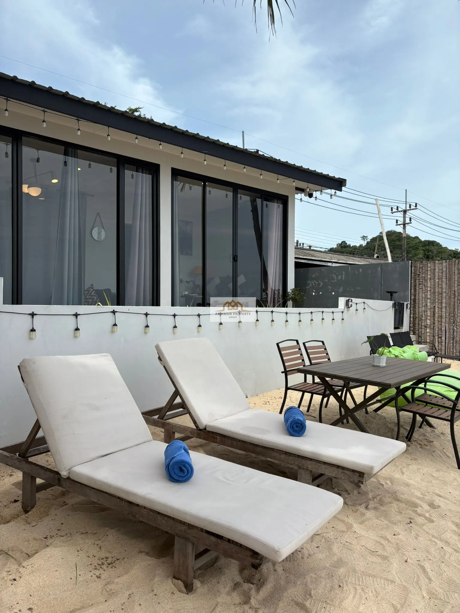 3 Bedorom Beachfront Villa with Direct Sand Access in Bangpor, Ko Samui