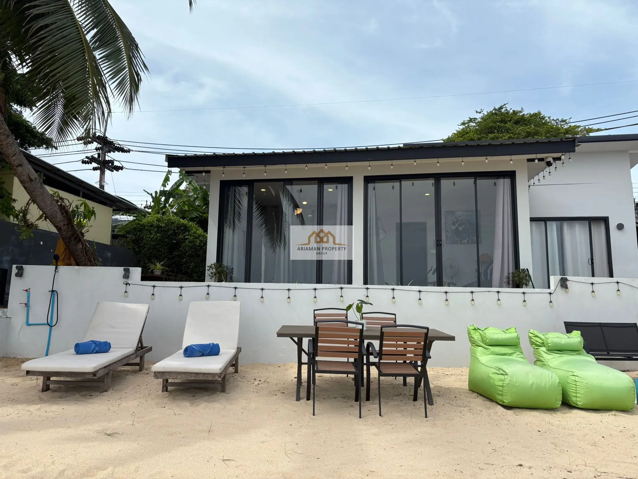 3 Bedorom Beachfront Villa with Direct Sand Access in Bangpor, Ko Samui