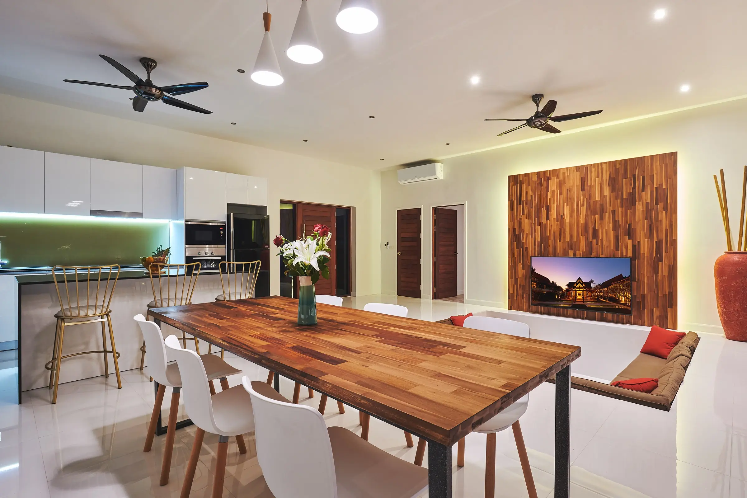 Spacious Luxury 4 Bed 3 Bath Villa in Bang Kao