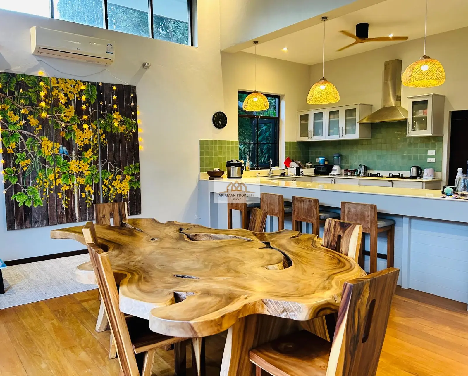 Spacious 4-Bedroom Villa with Curved Pool and Mountain Views in Bantai