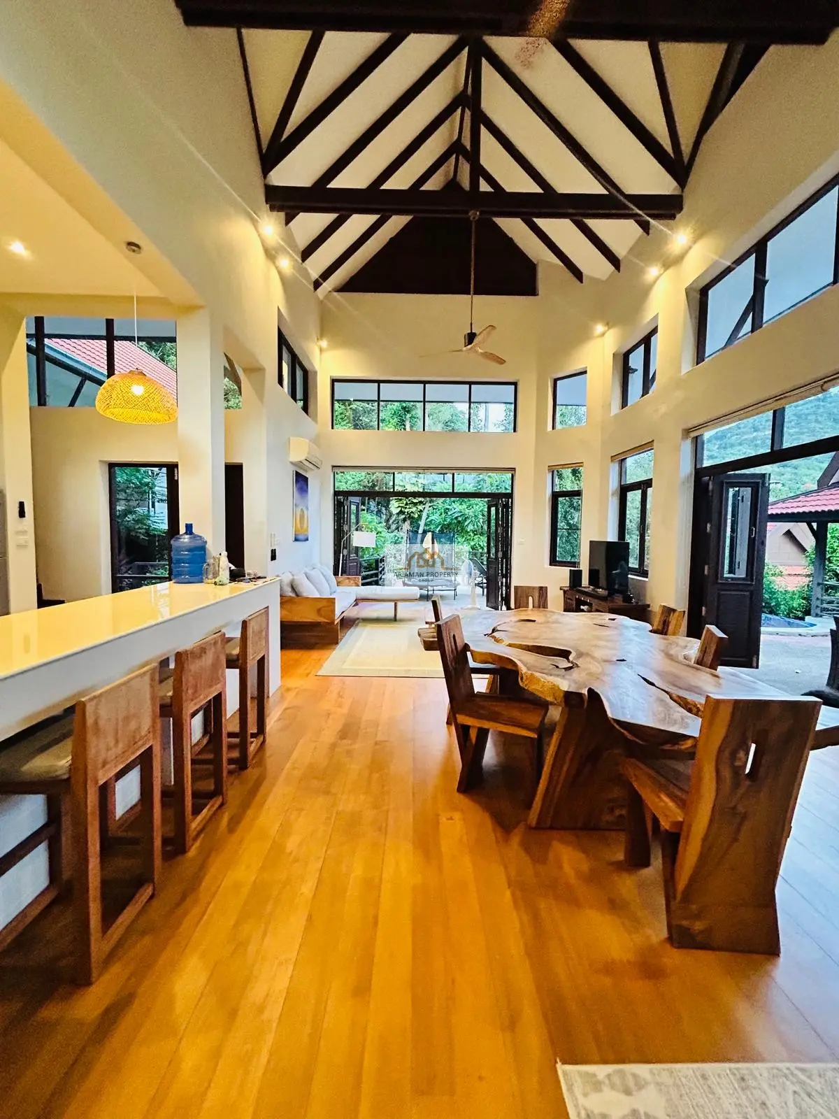 Spacious 4-Bedroom Villa with Curved Pool and Mountain Views in Bantai