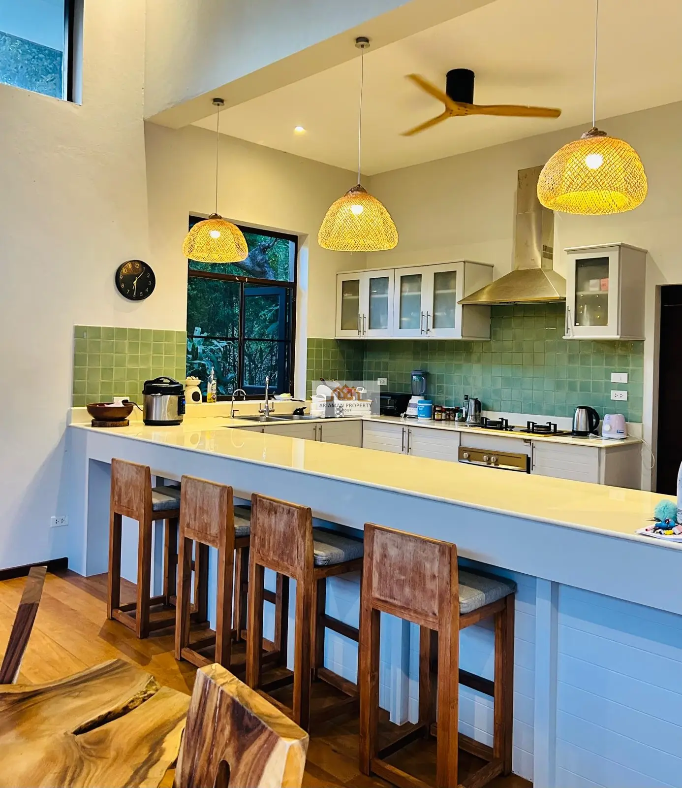 Spacious 4-Bedroom Villa with Curved Pool and Mountain Views in Bantai