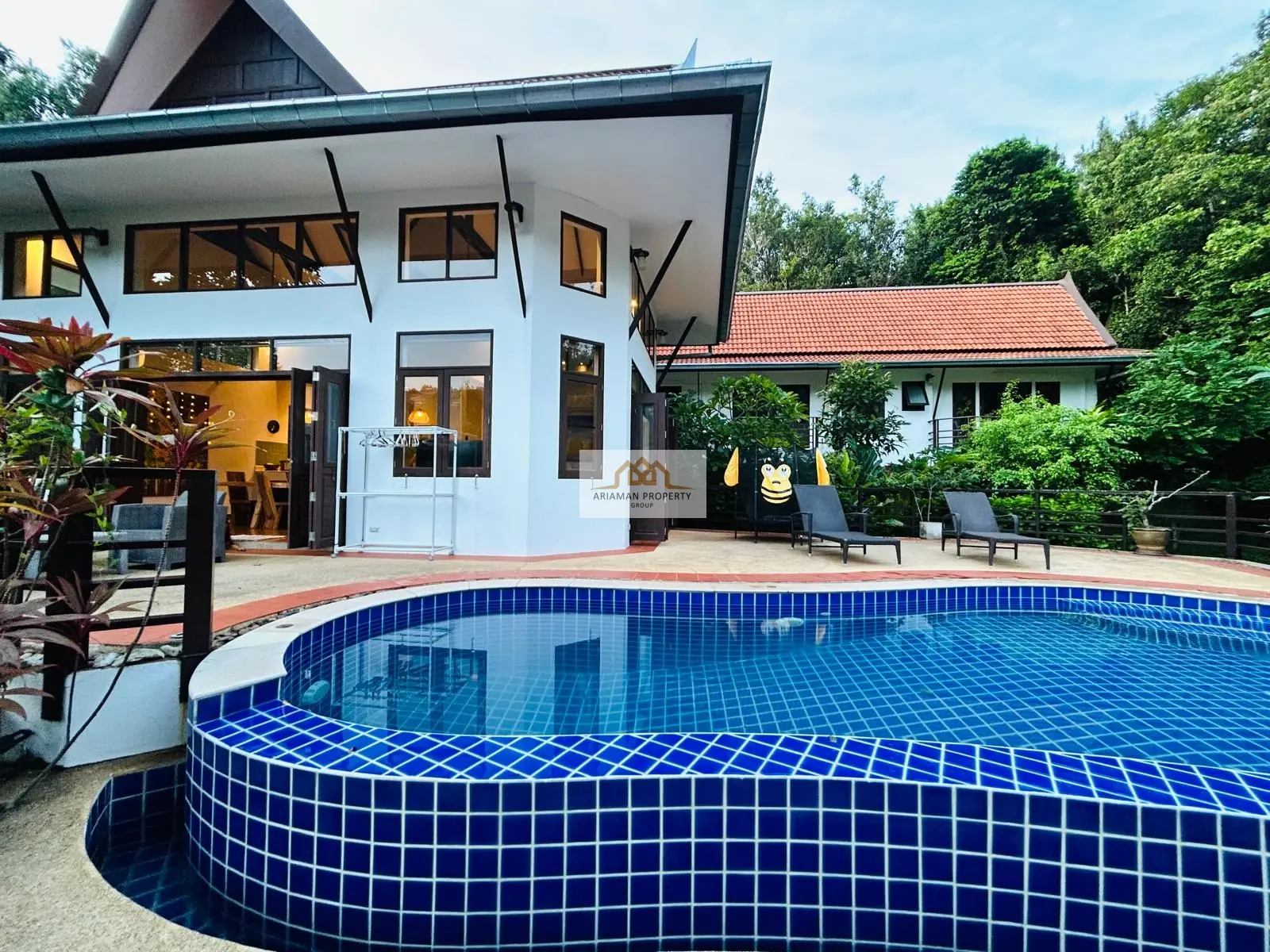 Spacious 4-Bedroom Villa with Curved Pool and Mountain Views in Bantai