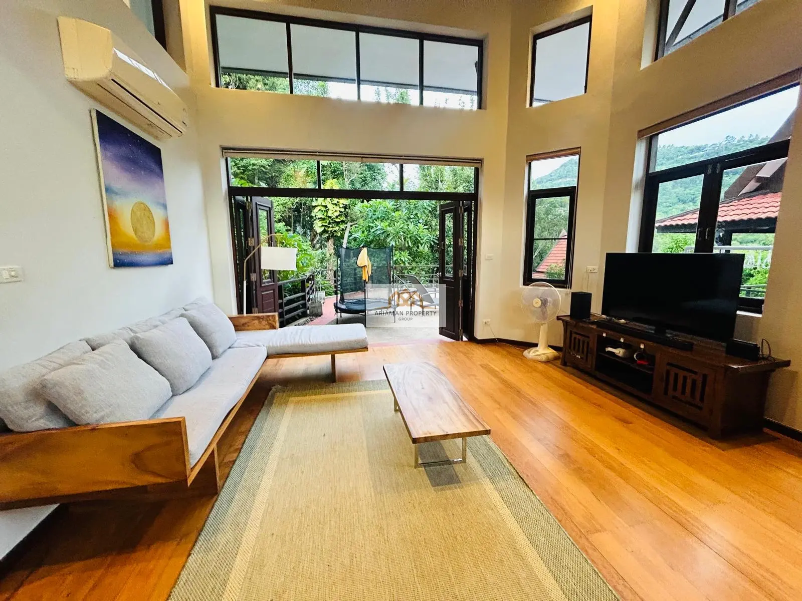 Spacious 4-Bedroom Villa with Curved Pool and Mountain Views in Bantai