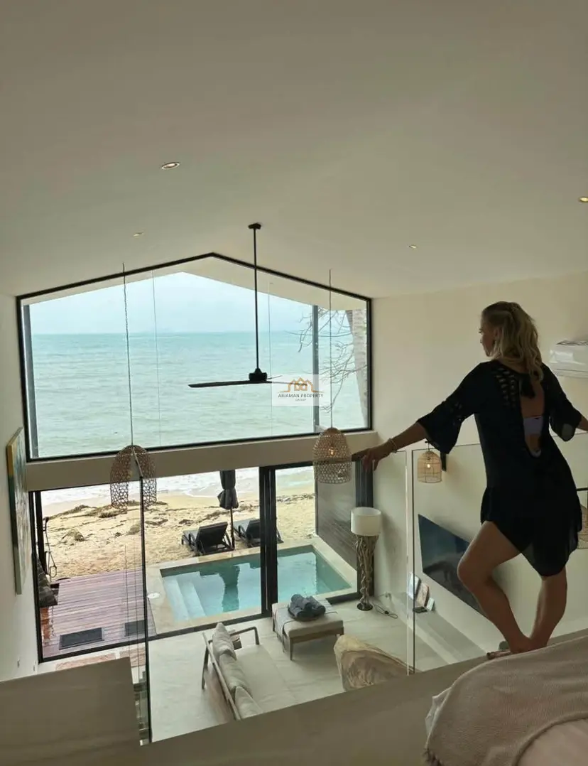 Beachside 2-Bedroom Villa with Private Pool and Beach Access in Bangpor