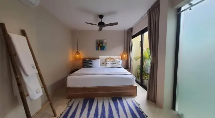 Beachside 2-Bedroom Villa with Private Pool and Beach Access in Bangpor