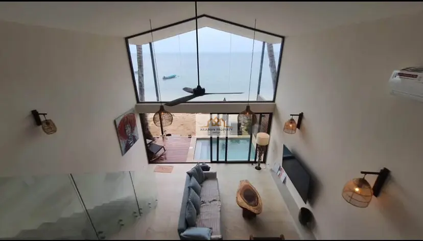 Beachside 2-Bedroom Villa with Private Pool and Beach Access in Bangpor