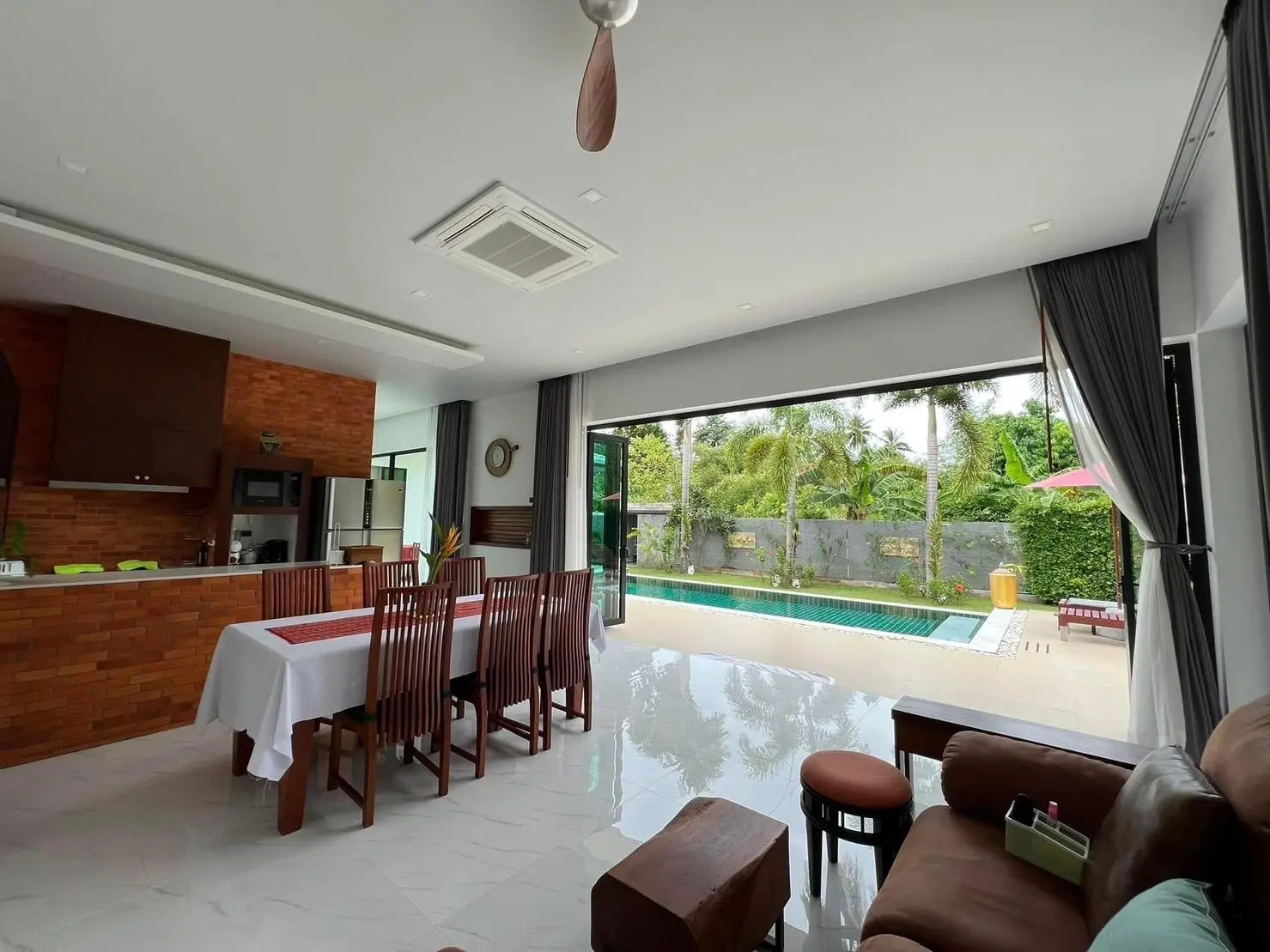 Stunning 3-Bedroom Pool Villa for Sale in Lamai