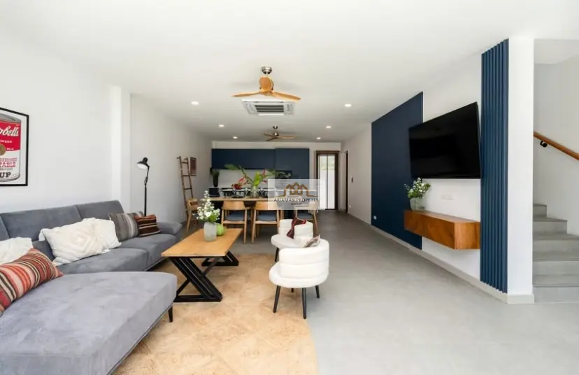 Modern 3-Bedroom Villa with Private Pool and Stylish Open Living in Plai Laem 