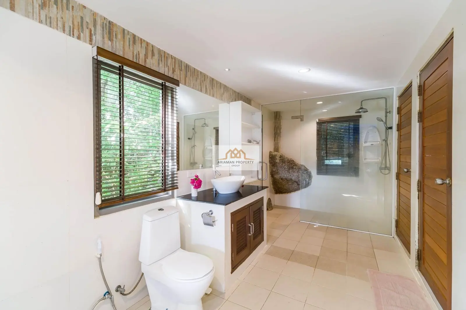 Spacious 5-Bedroom Villa with Ocean Views and Private Pool in Lamai, Ko Samui