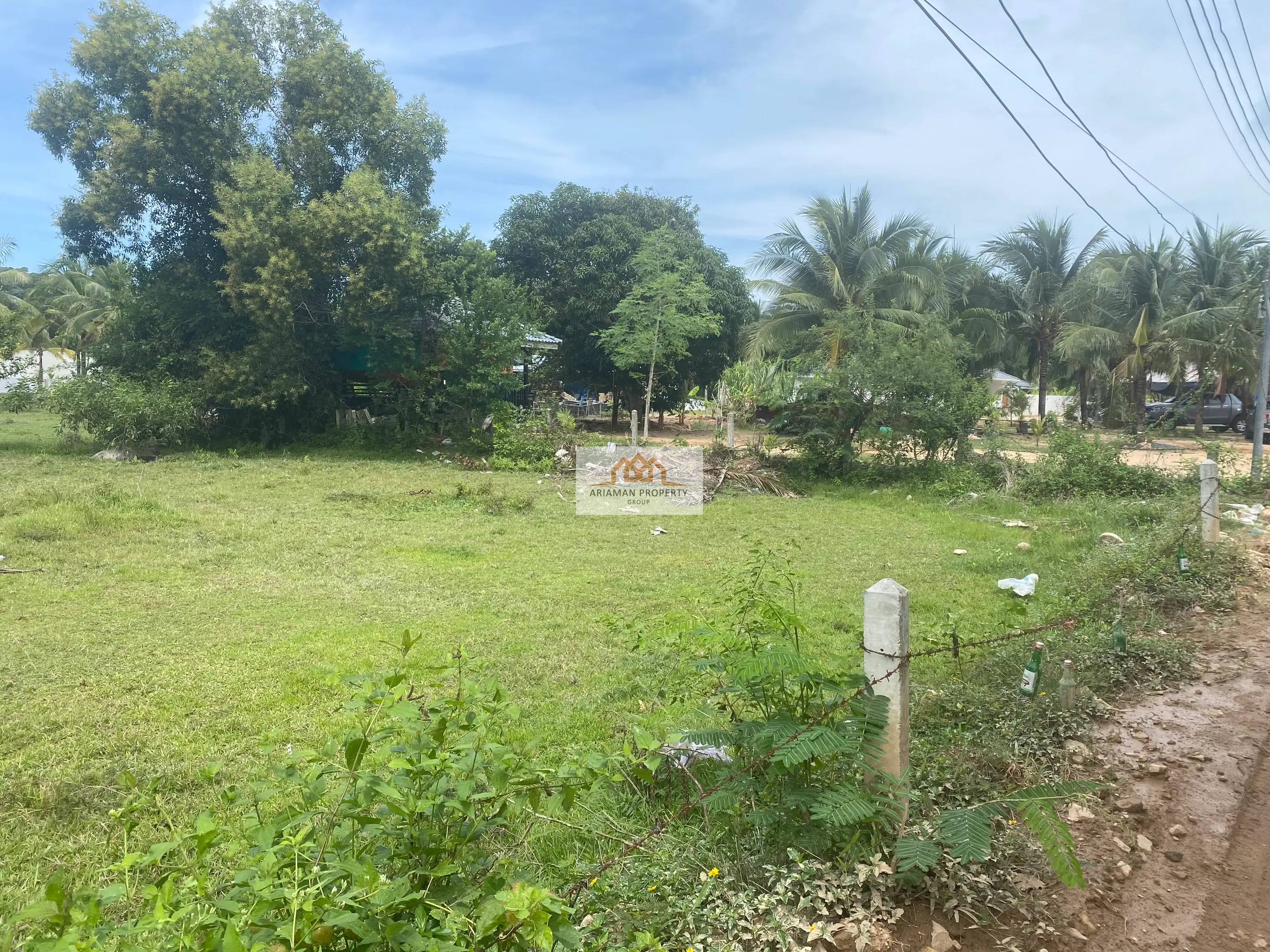 Spacious 600 sqm Freehold Land Plot in Quiet Hua Thanon, Ko Samui
