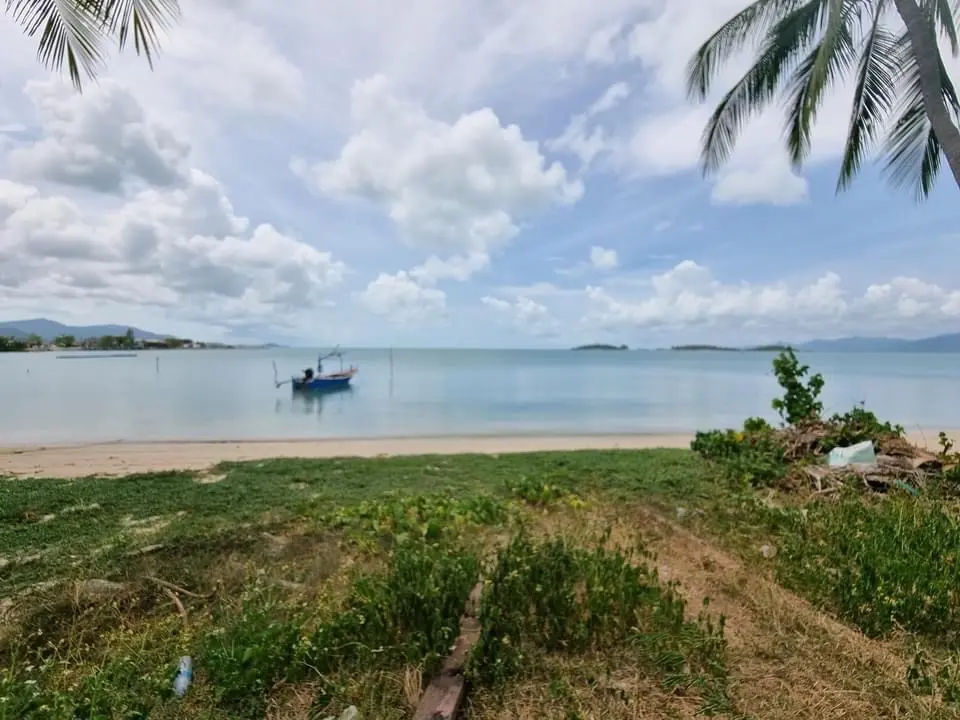 4 Rai of Beachfront Land for Sale in Plai Laem 