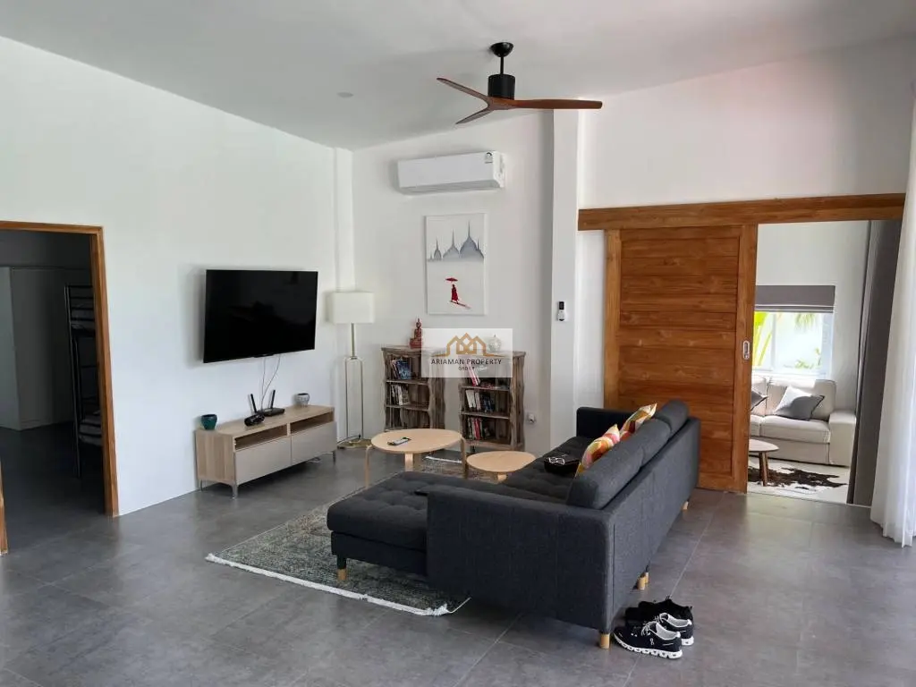 Modern Single-Story Villa with Private Pool and Tropical Outdoor Living In Bophut, Near Fishermans 