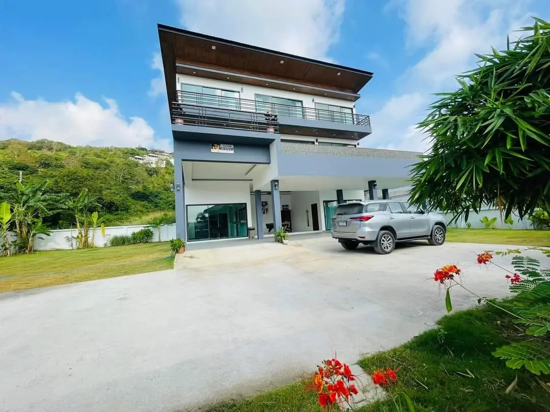 Large 3 Storey 5 bed House In Bophut.