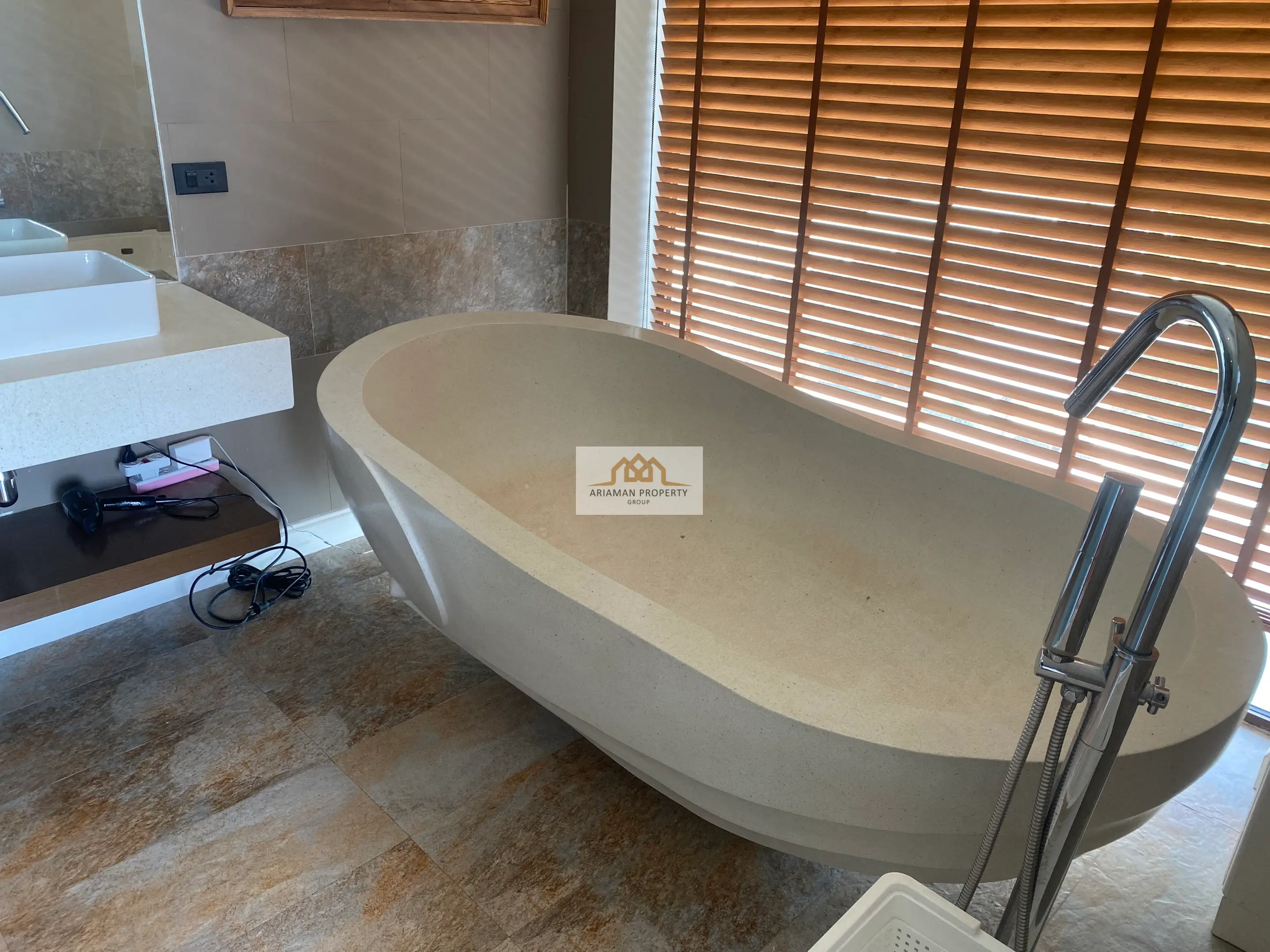 Ocean View 4-Bedroom Villa with Infinity Pool and Panoramic Views in Chaweng Noi