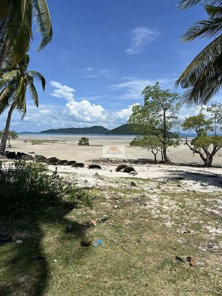 Land in Taling Ngam Near To The Beach with Palm Trees and Scenic Views